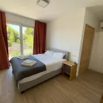 Leonardo Apartment