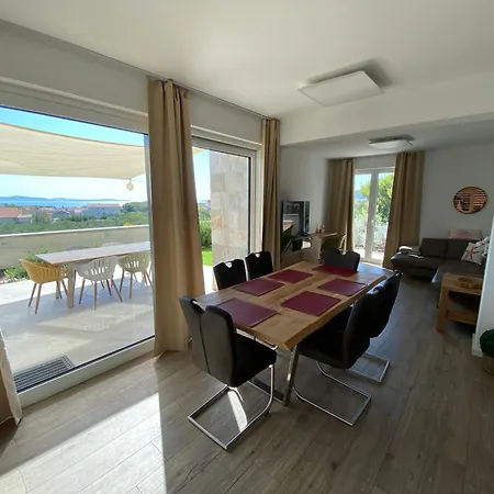 Leonardo Apartamento Tribalj