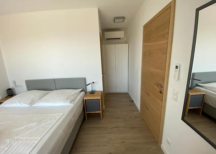 Leonardo Apartament *